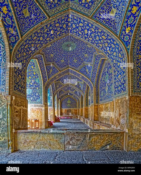 isfahan mosque of shaykh lutfallah interior